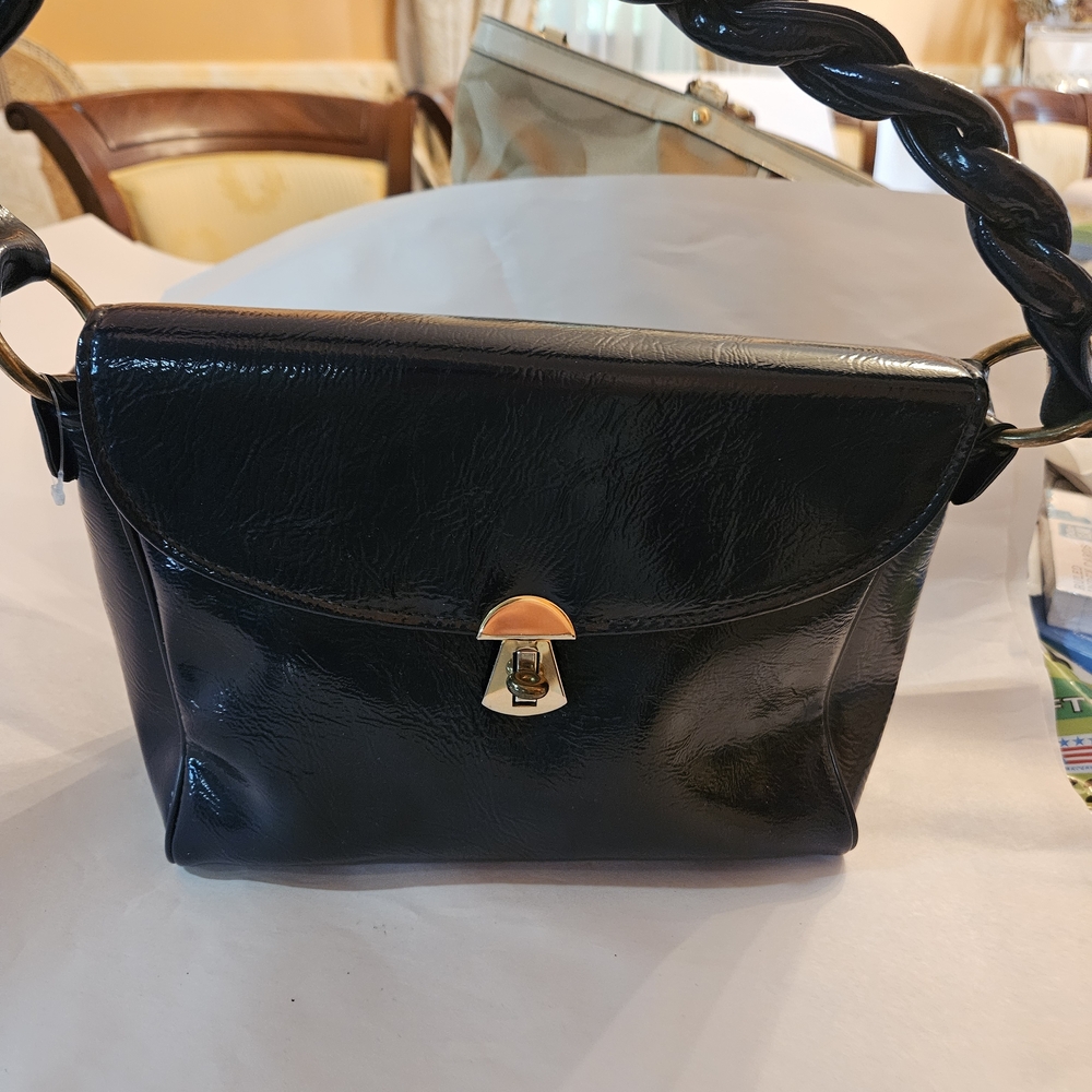Elegant Black Leather Handbag